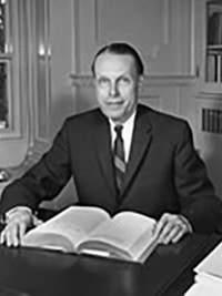 Conrad-Arnold-Elvehjem Conrad Arnold Elvehjem